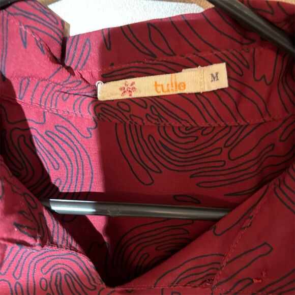 Tulle Women's Red Floral Cape Blouse with Tie Size M Casual - Picture 3 of 4